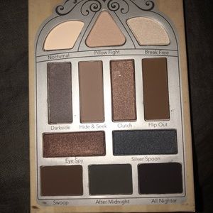 Pretty Vulgar Nightingale Eyeshadow Palette